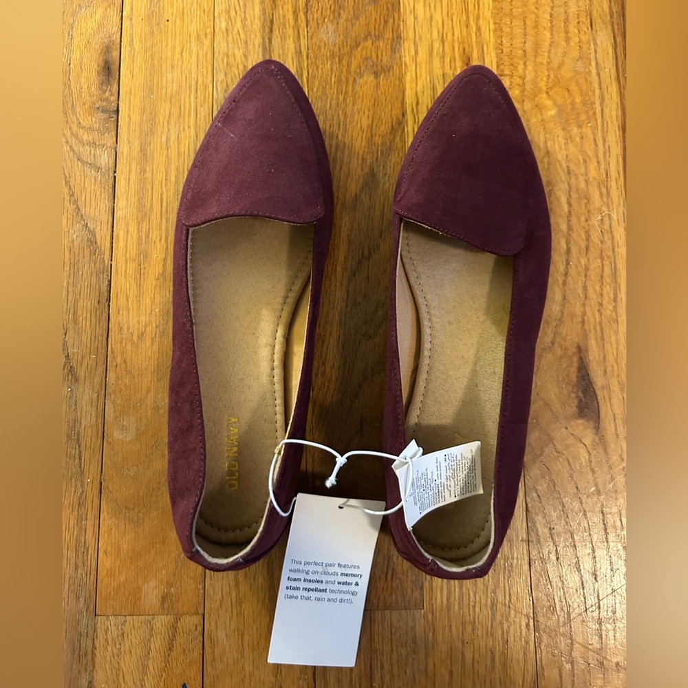 Old Navy Women's burgundy flats size 8